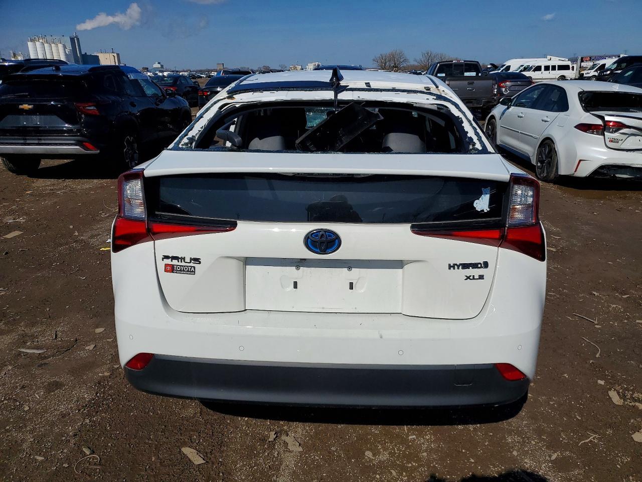 2022 TOYOTA PRIUS