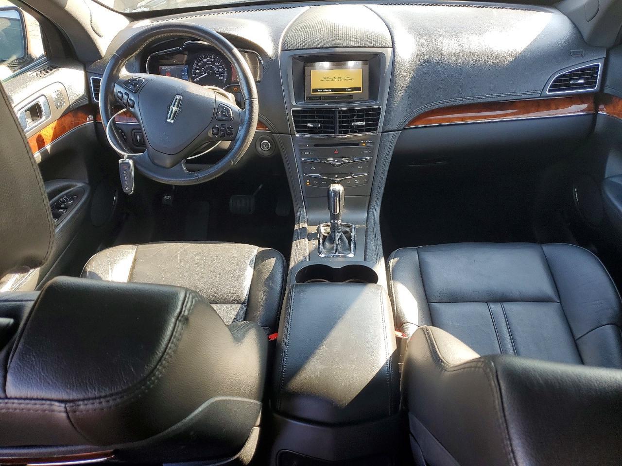 2018 LINCOLN MKT