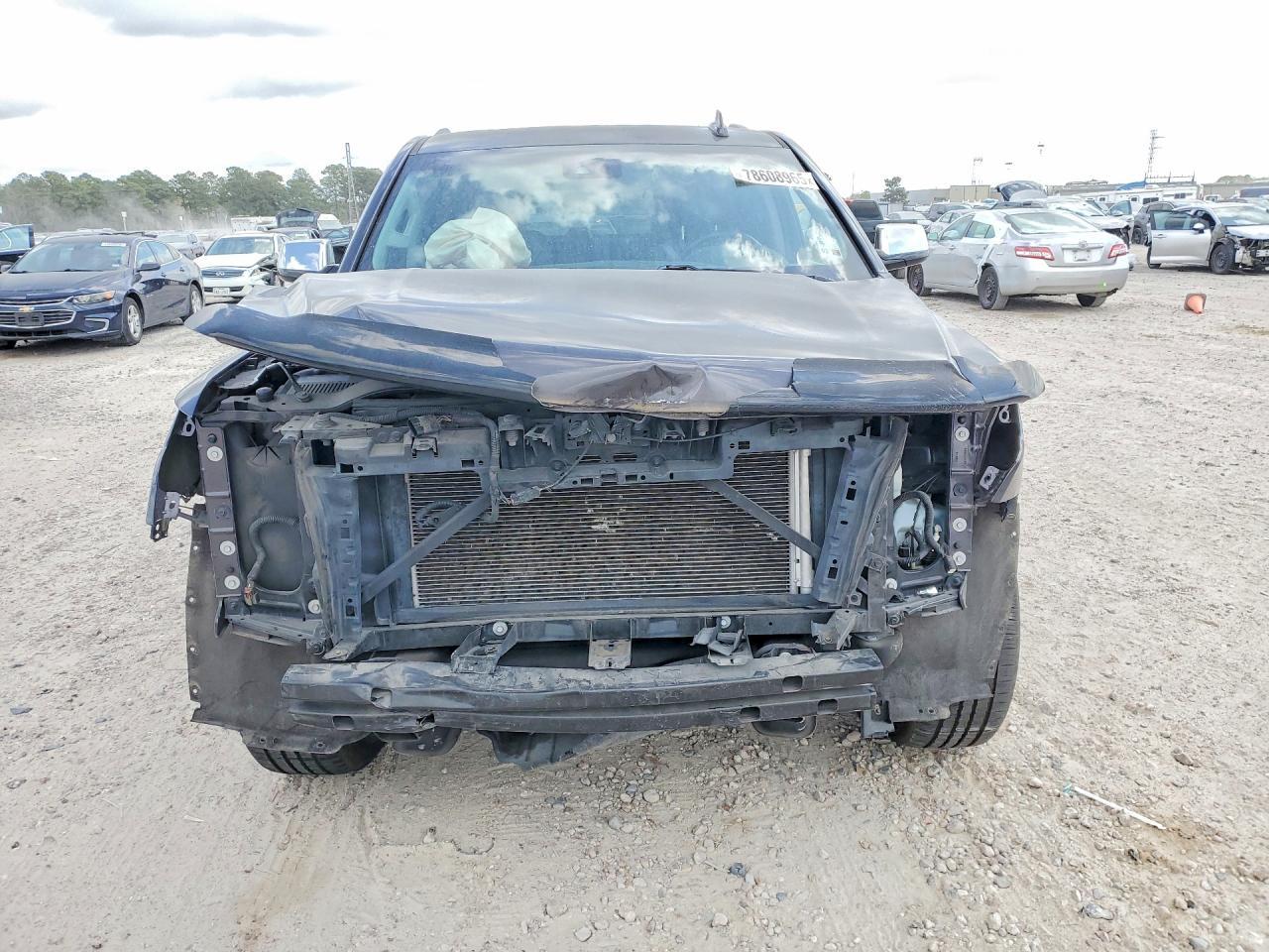 2016 CHEVROLET Suburban