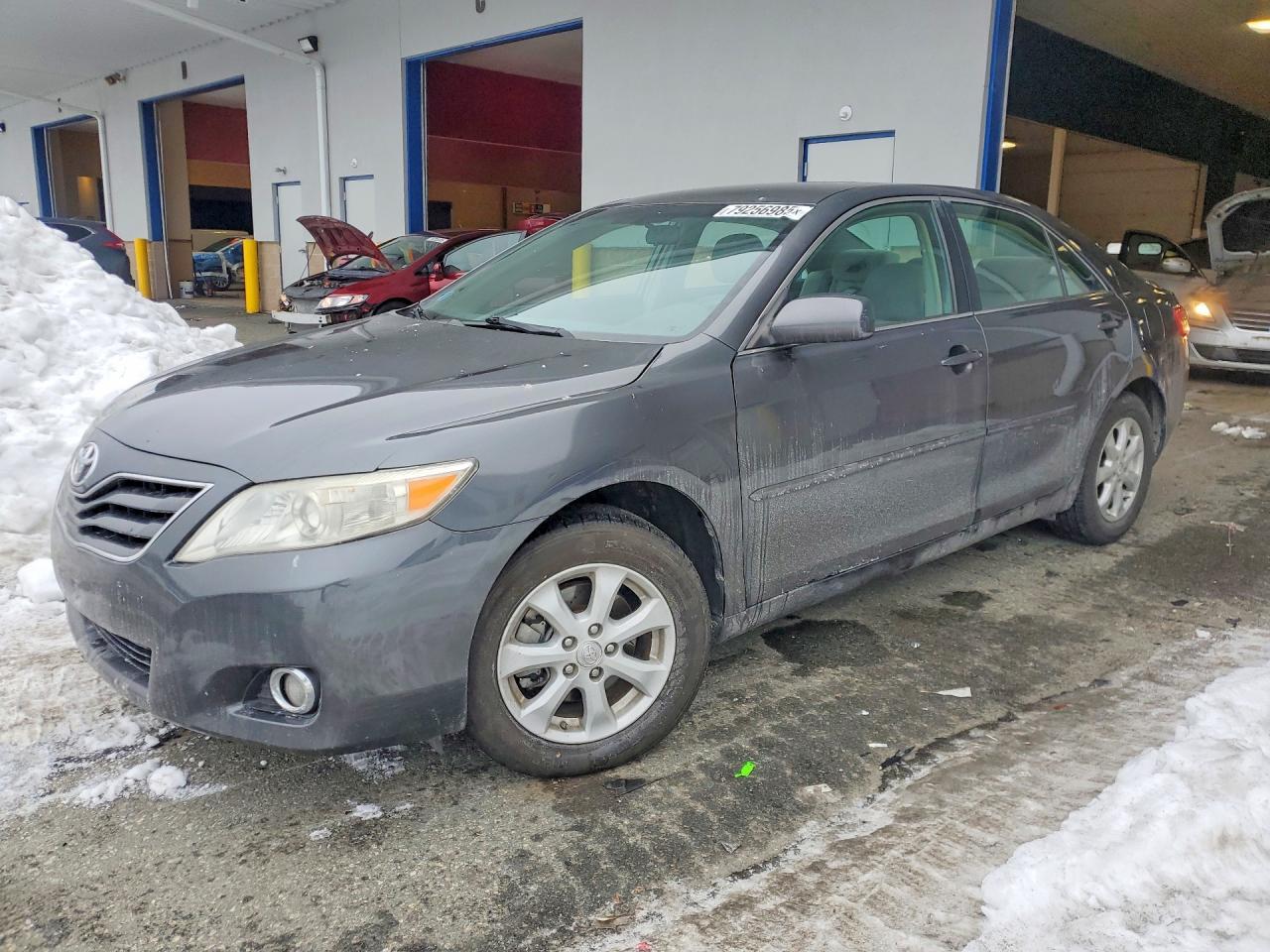 2010 TOYOTA CAMRY