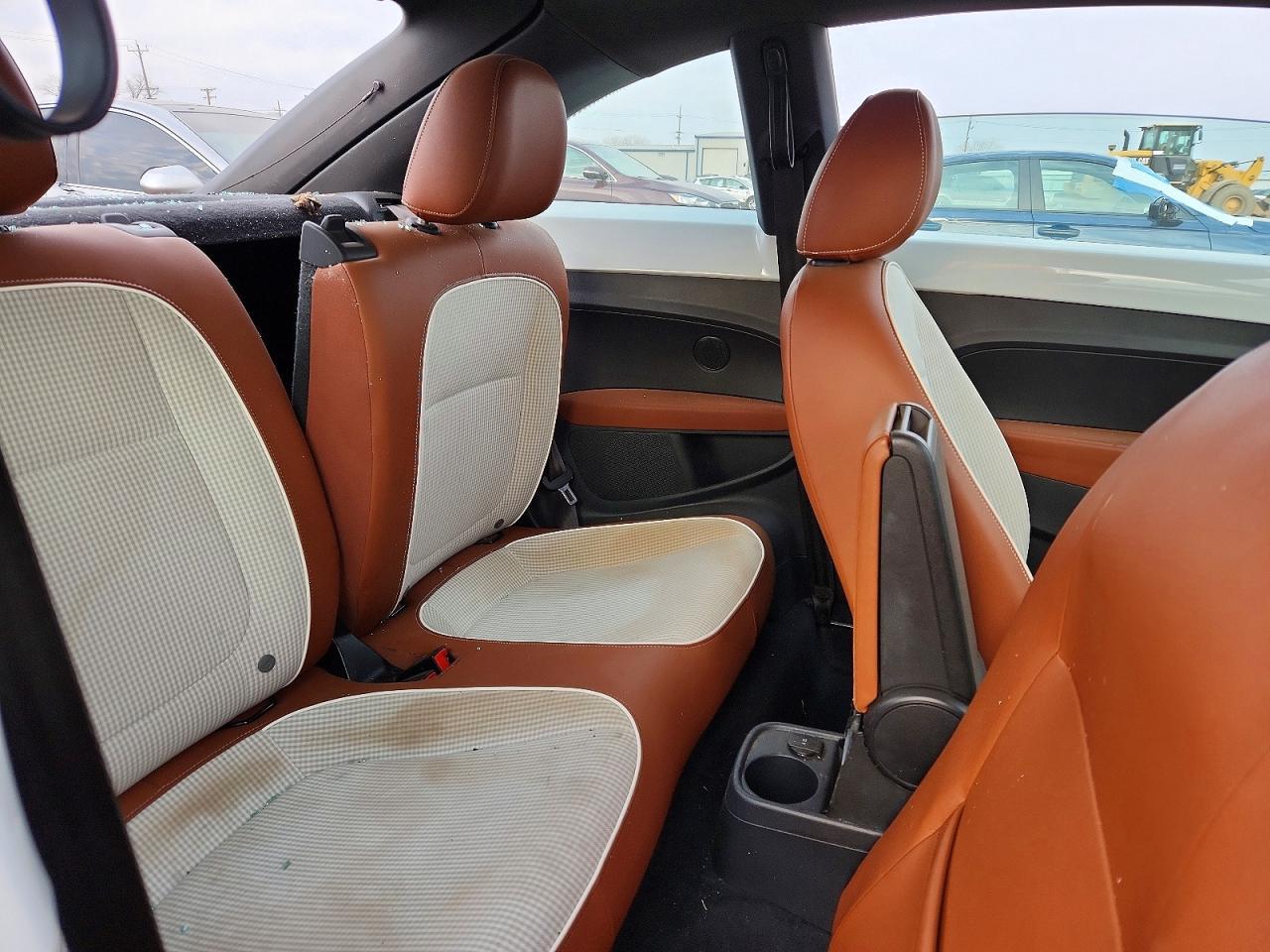 2017 VOLKSWAGEN Beetle