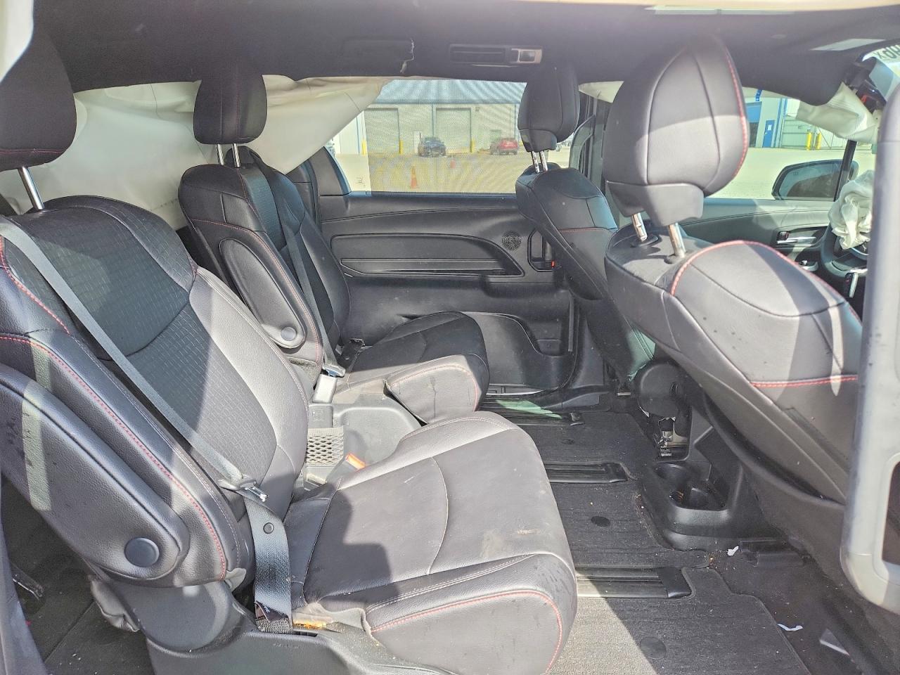 2025 TOYOTA SIENNA