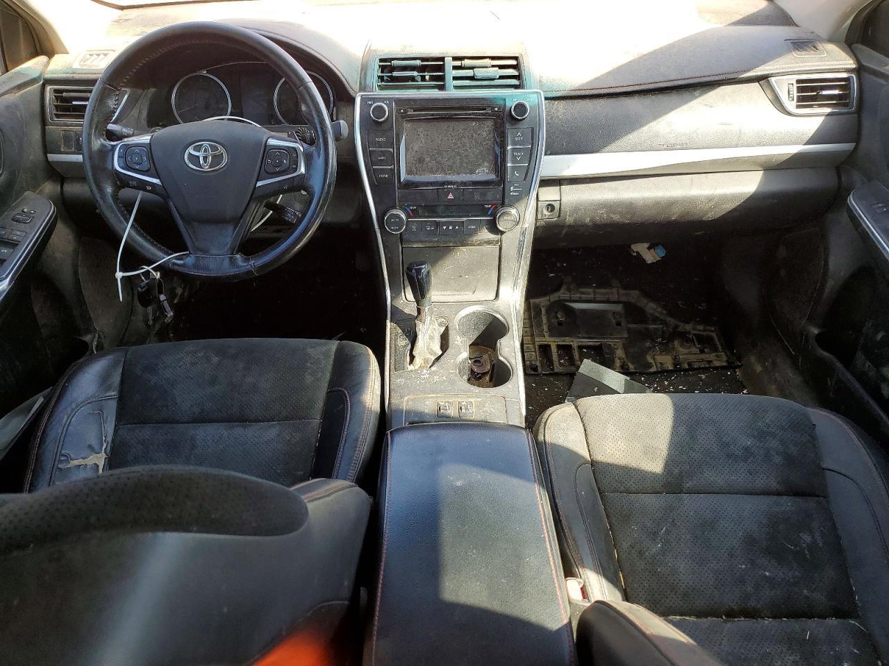 2016 TOYOTA CAMRY