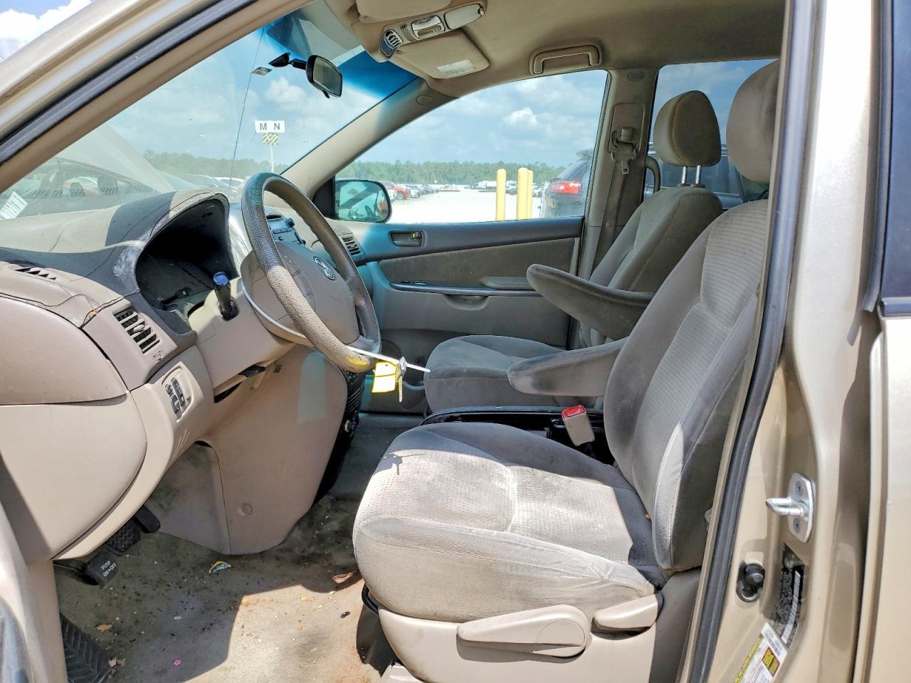 2007 TOYOTA SIENNA