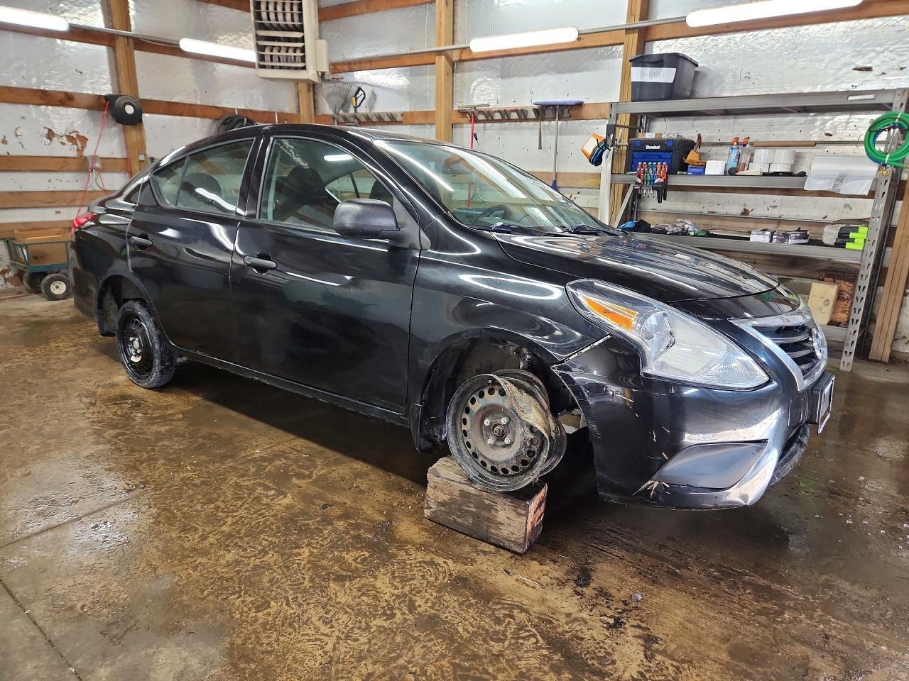 2015 NISSAN VERSA
