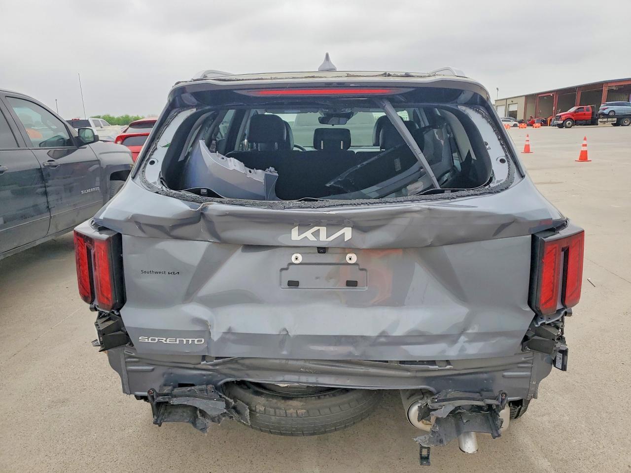 2025 KIA SORENTO