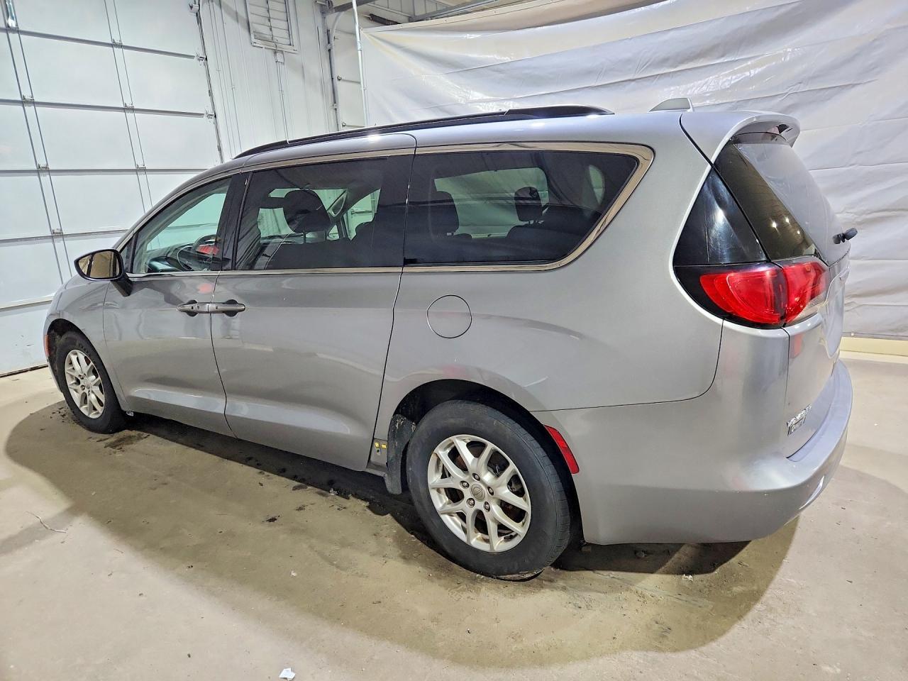 2020 CHRYSLER Voyager