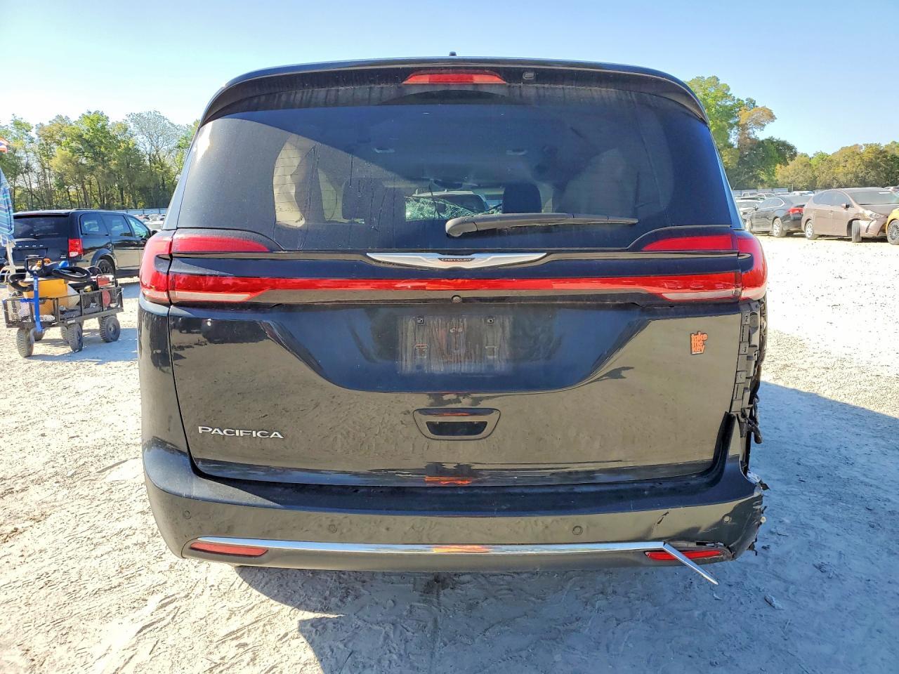 2022 CHRYSLER Pacifica