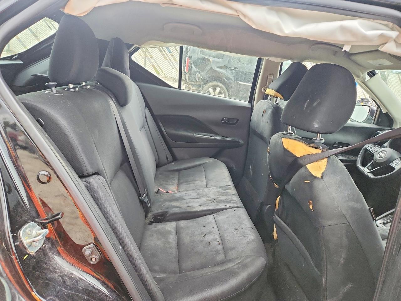 2023 NISSAN KICKS