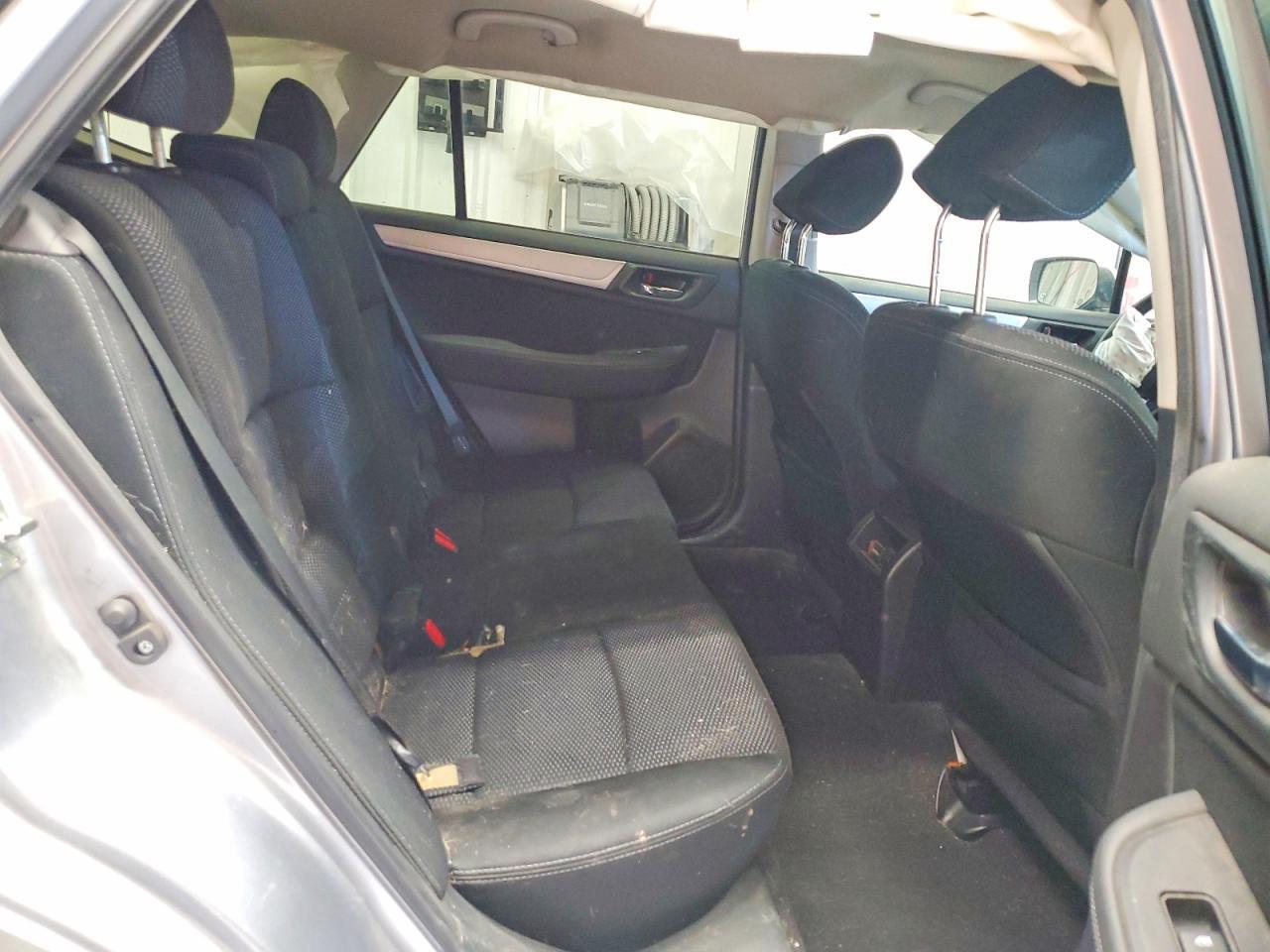 2015 SUBARU Outback