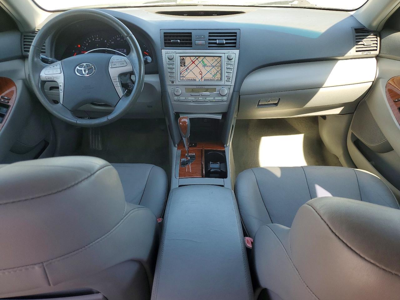 2011 TOYOTA CAMRY