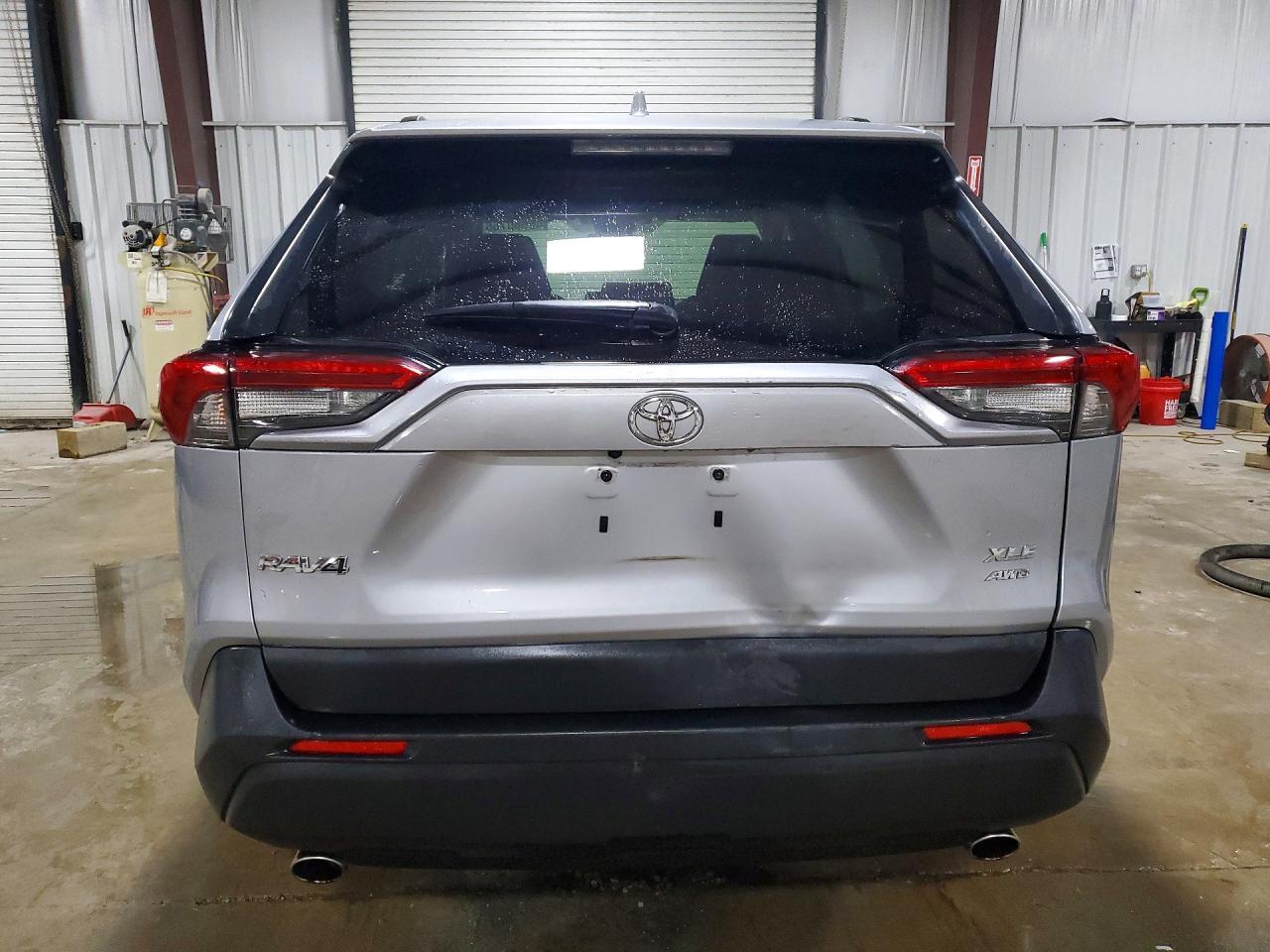 2019 TOYOTA RAV4