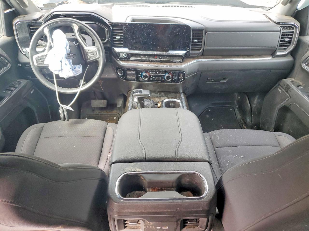 2024 CHEVROLET Silverado