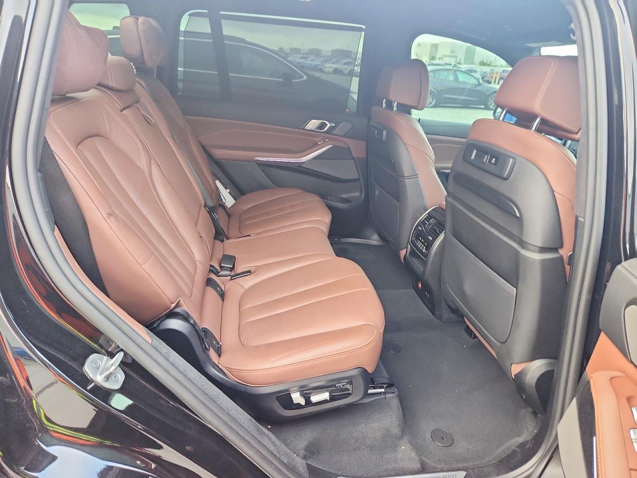 2021 BMW X7