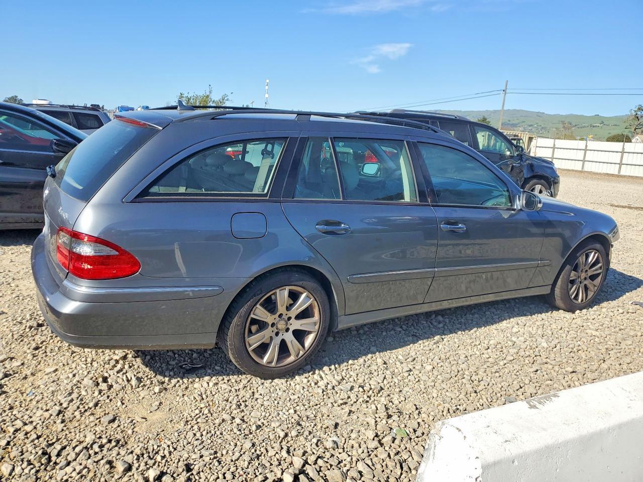 2009 MERCEDES-BENZ E-Class
