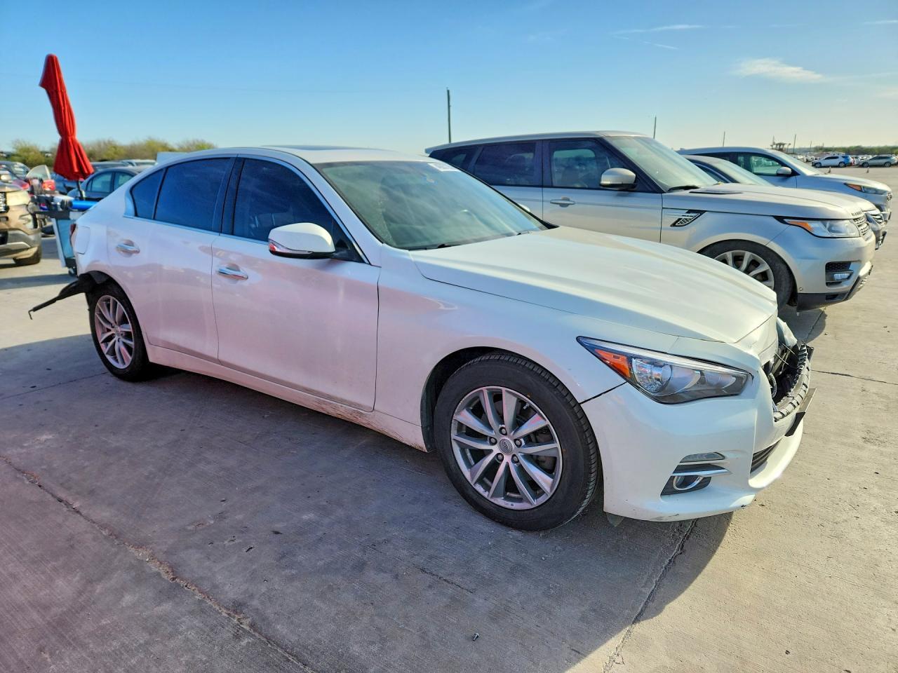 2015 INFINITI Q50