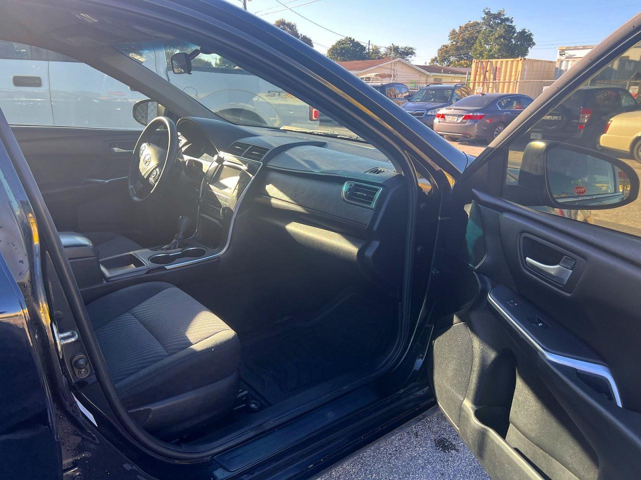 2016 TOYOTA CAMRY