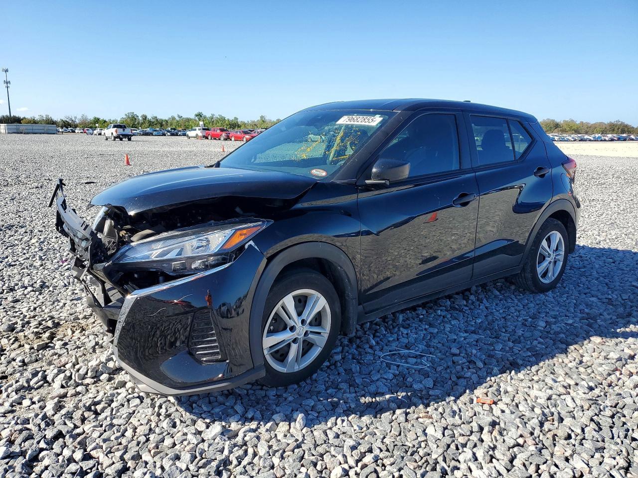 2024 NISSAN KICKS