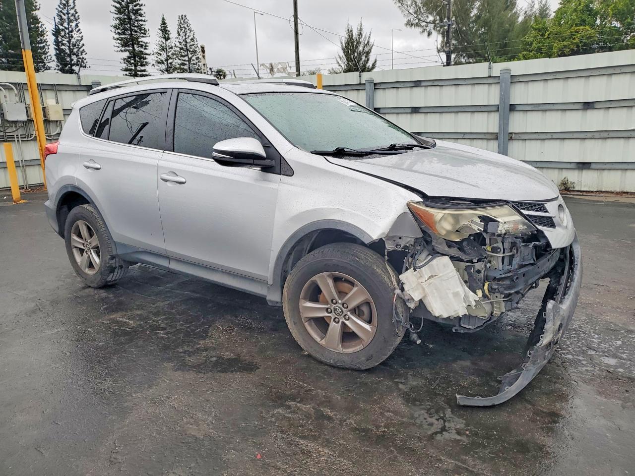 2015 TOYOTA RAV4