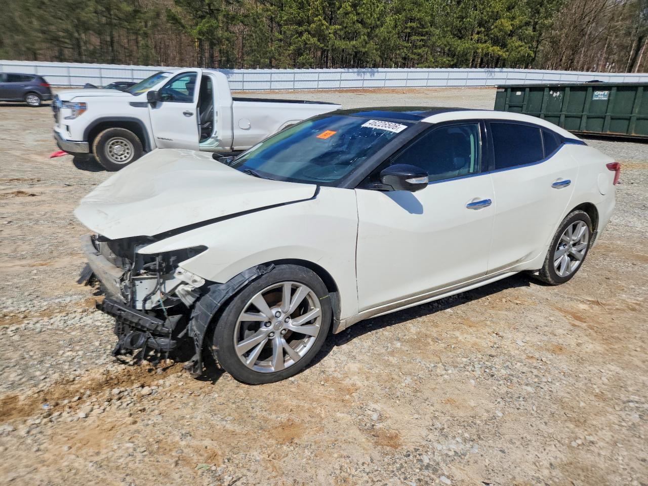 2017 NISSAN Maxima