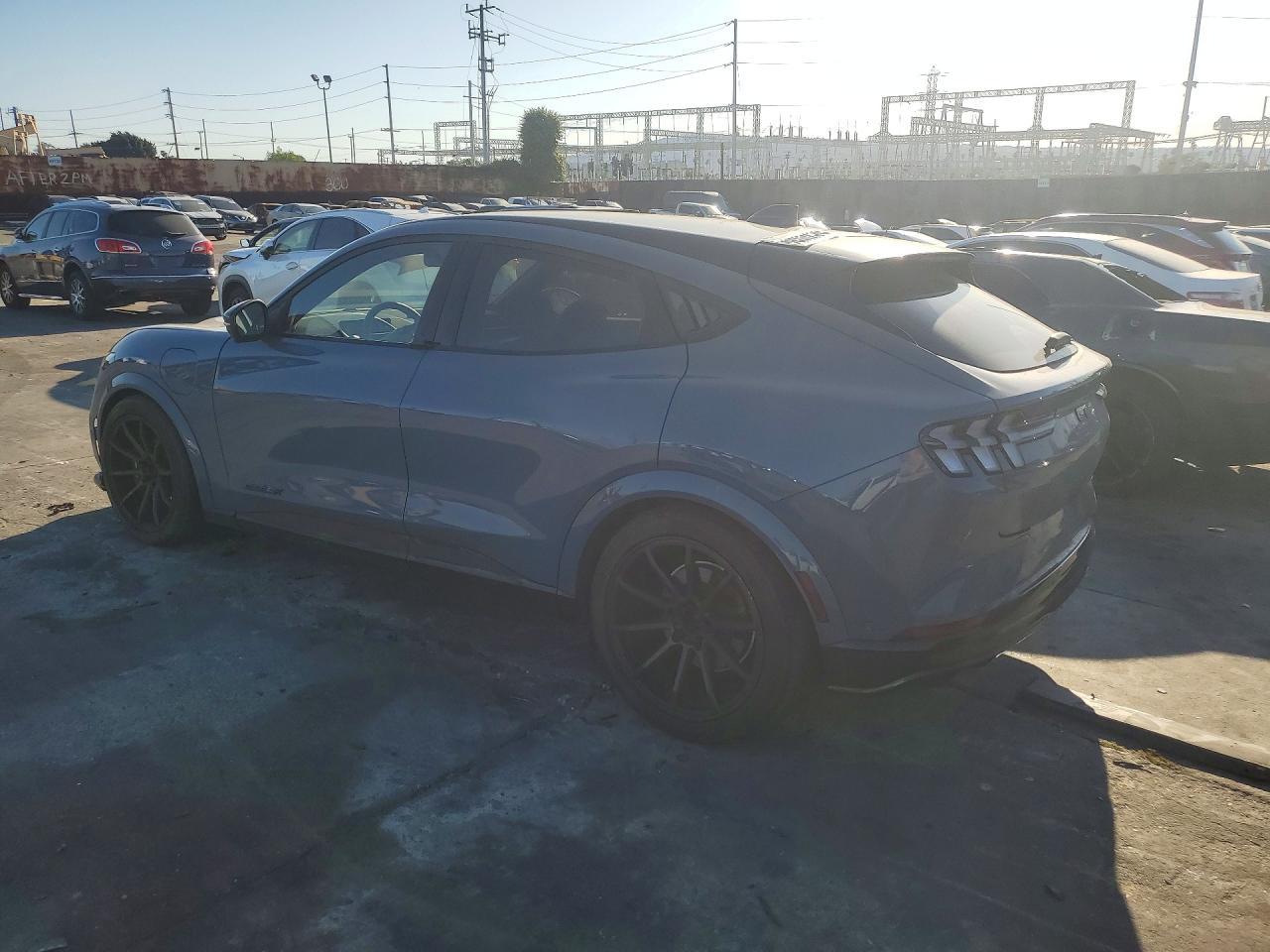2023 FORD Mustang Mach-E