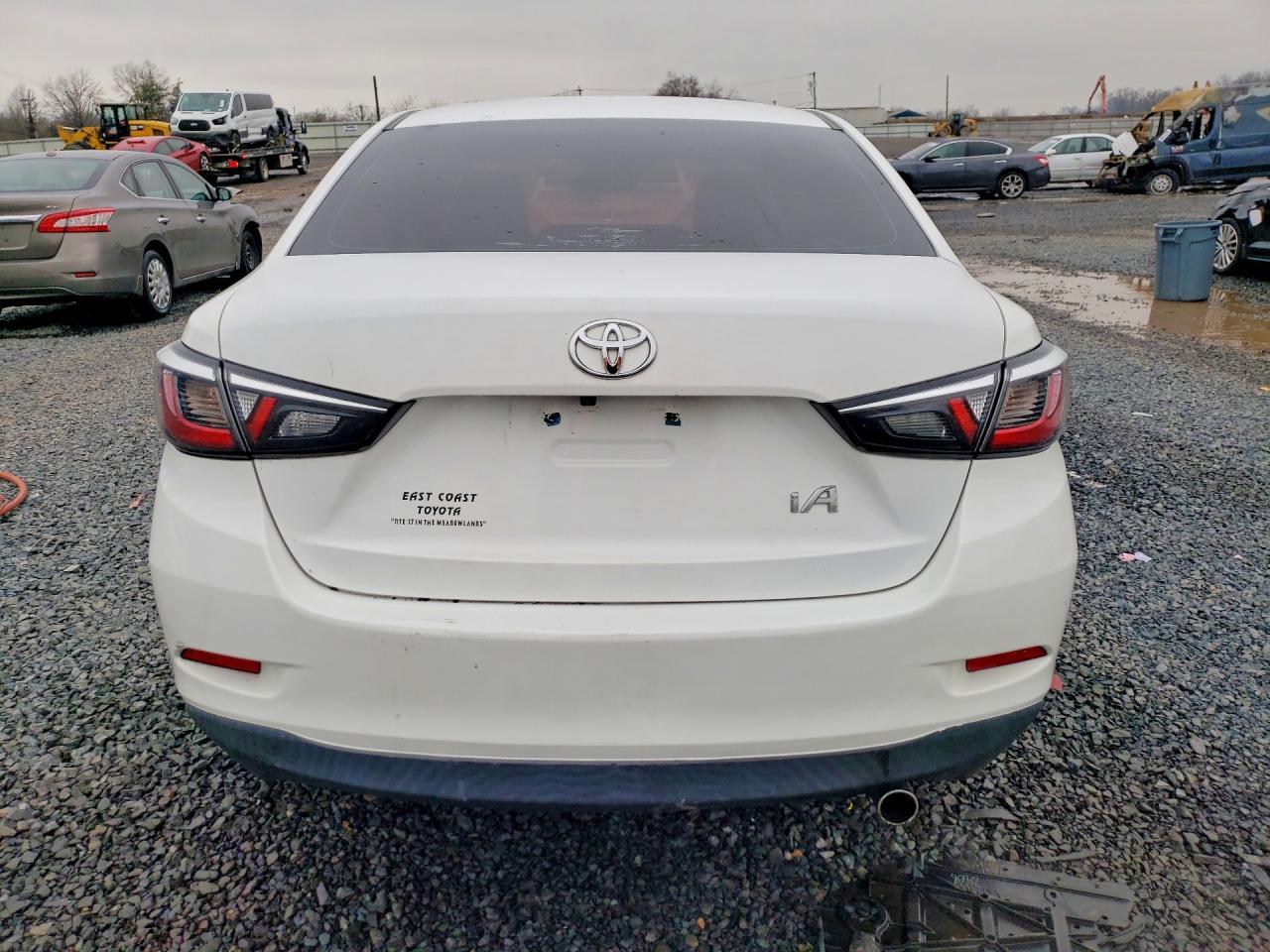 2017 TOYOTA YARIS