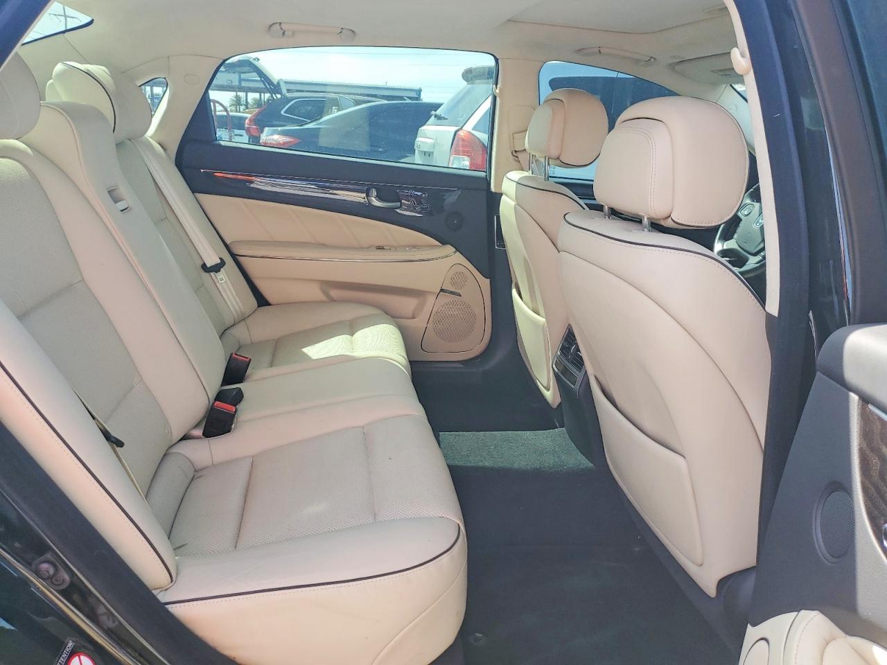 2014 HYUNDAI Equus