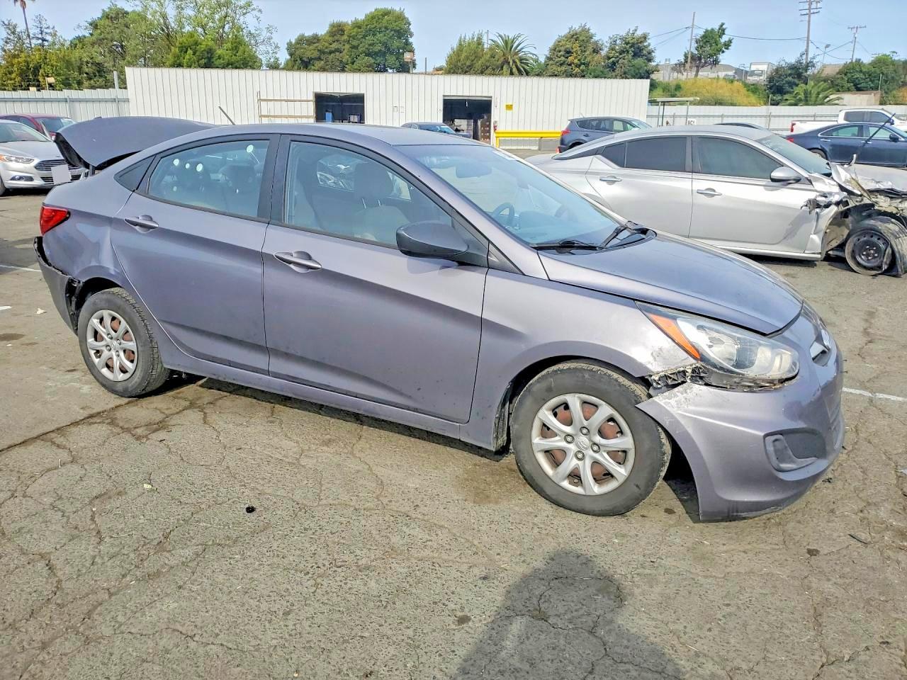 2013 HYUNDAI ACCENT