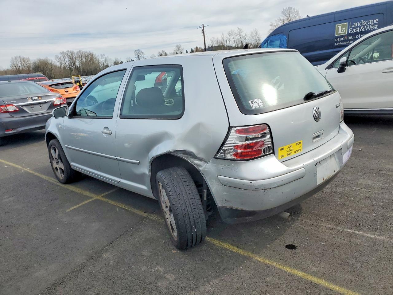 2003 VOLKSWAGEN GOLF