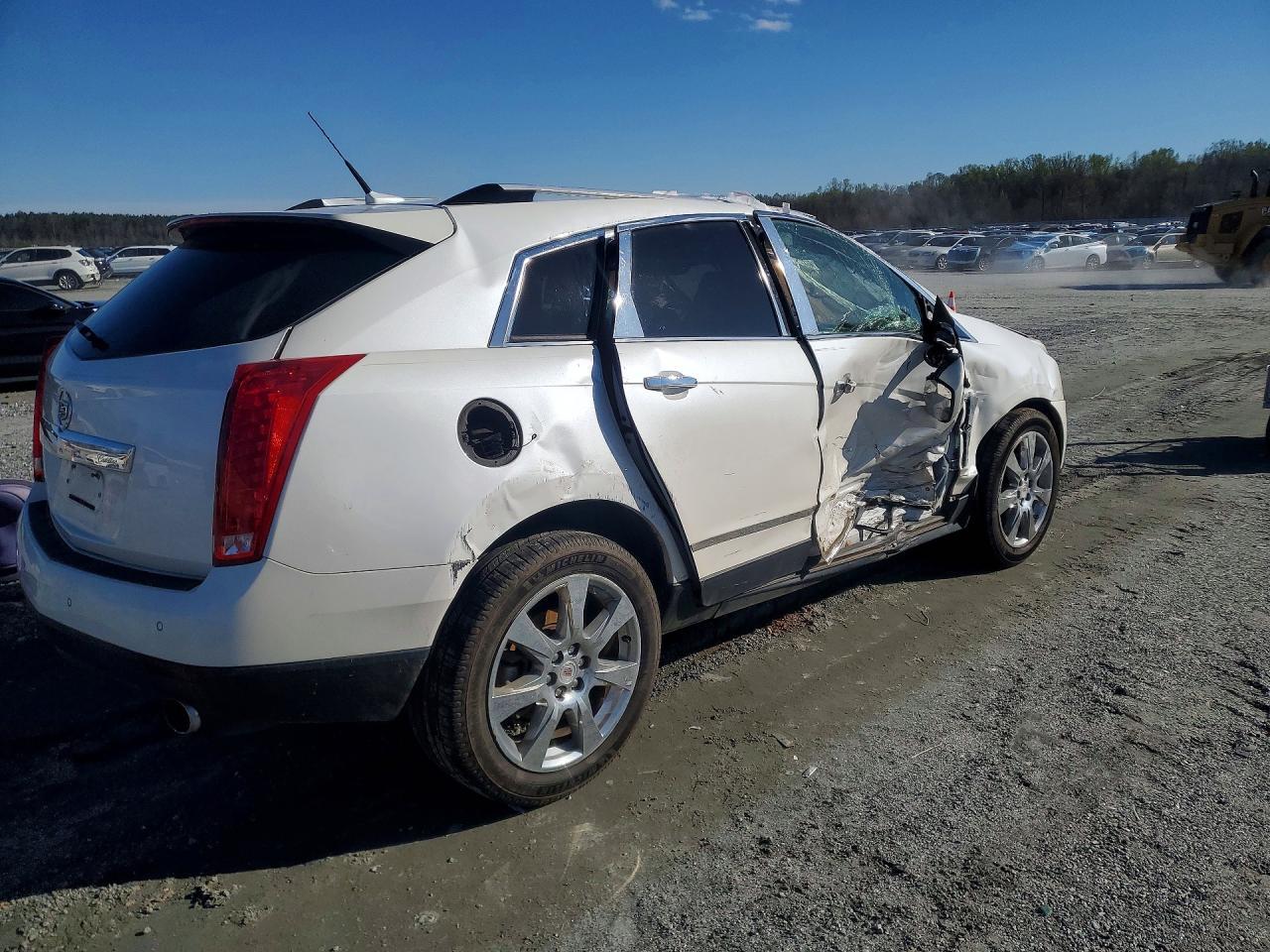 2011 CADILLAC SRX