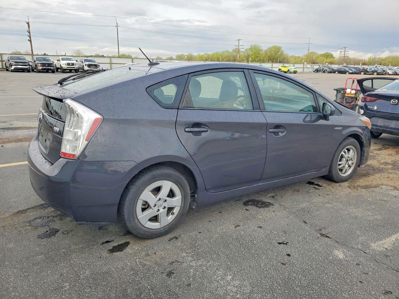 2011 TOYOTA PRIUS
