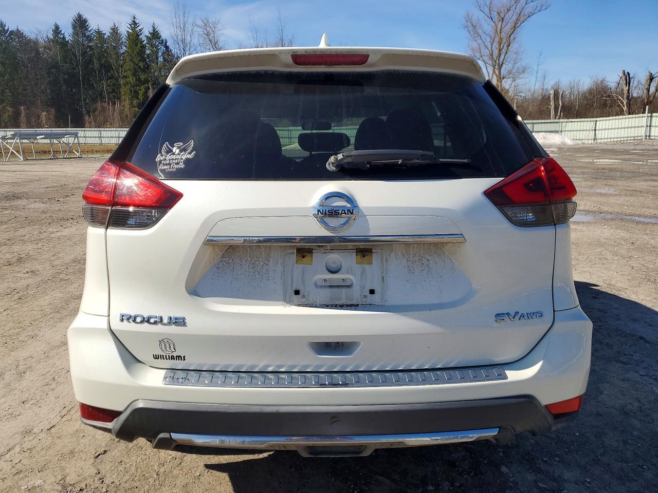 2017 NISSAN ROGUE