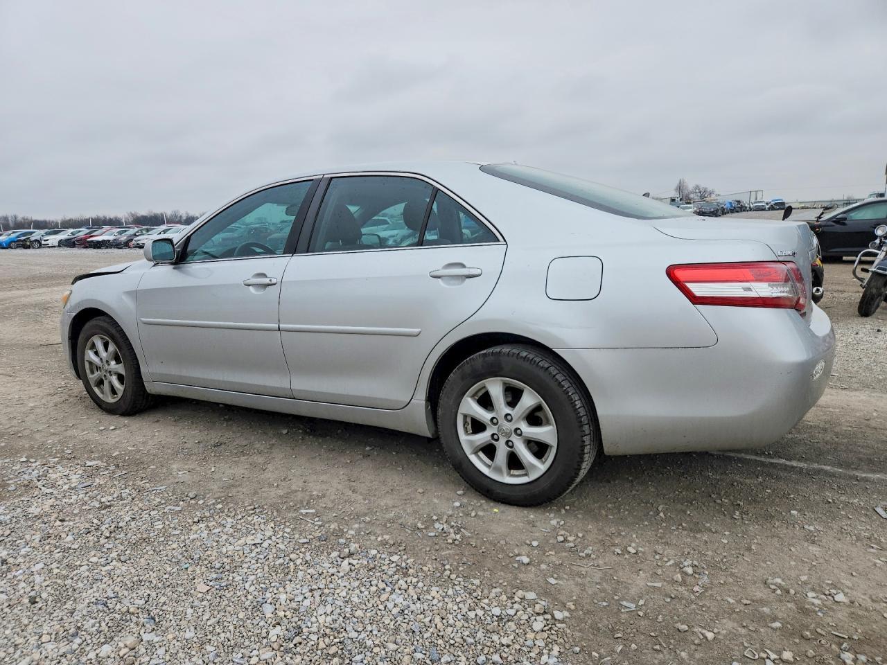 2011 TOYOTA CAMRY