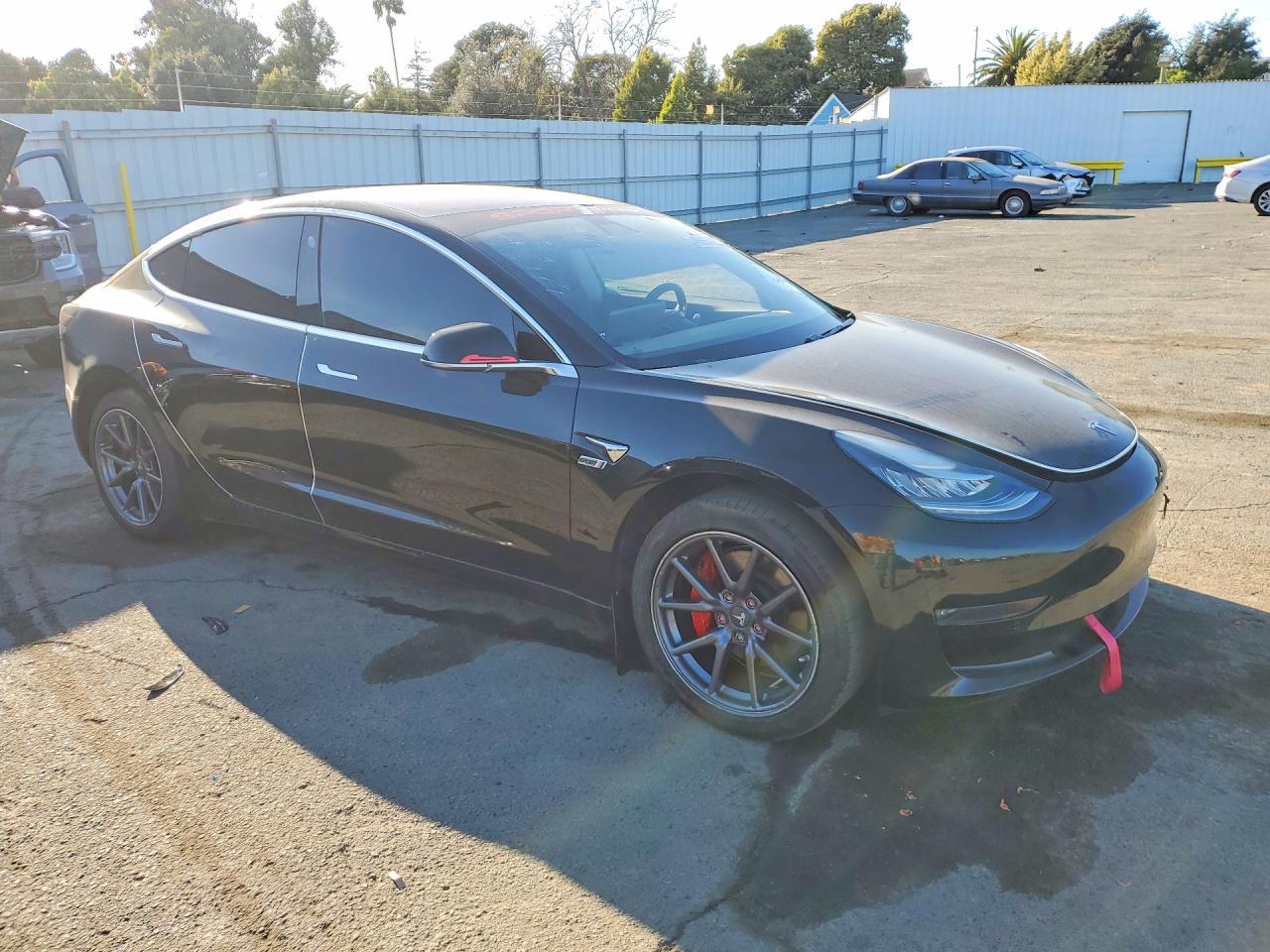2018 TESLA MODEL 3