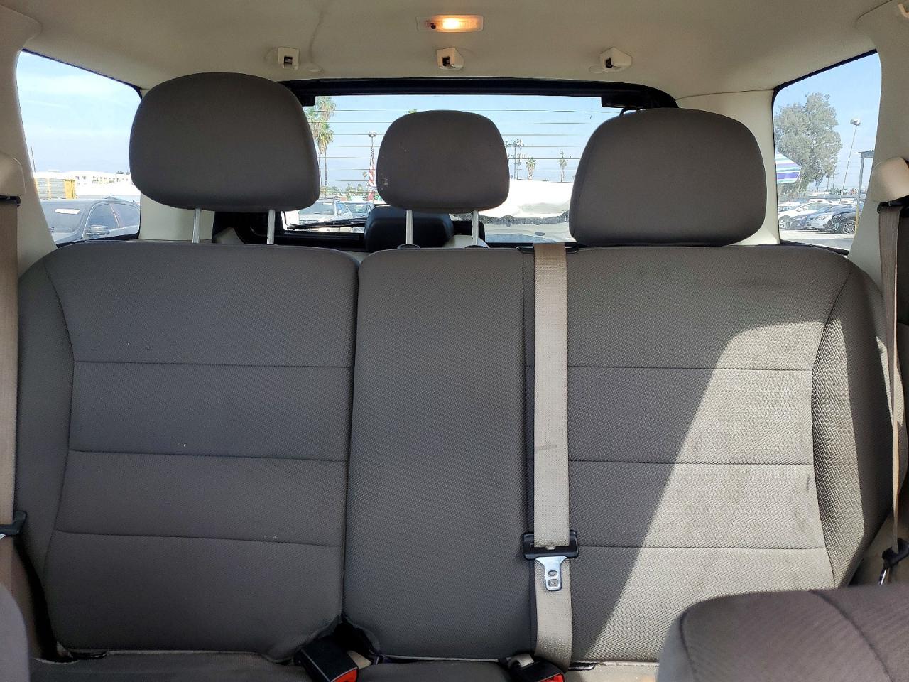 2010 FORD ESCAPE