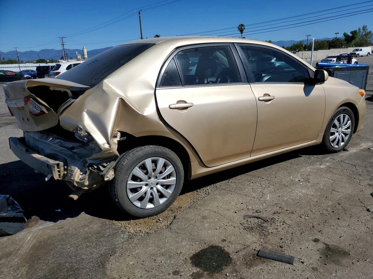 2013 TOYOTA COROLLA