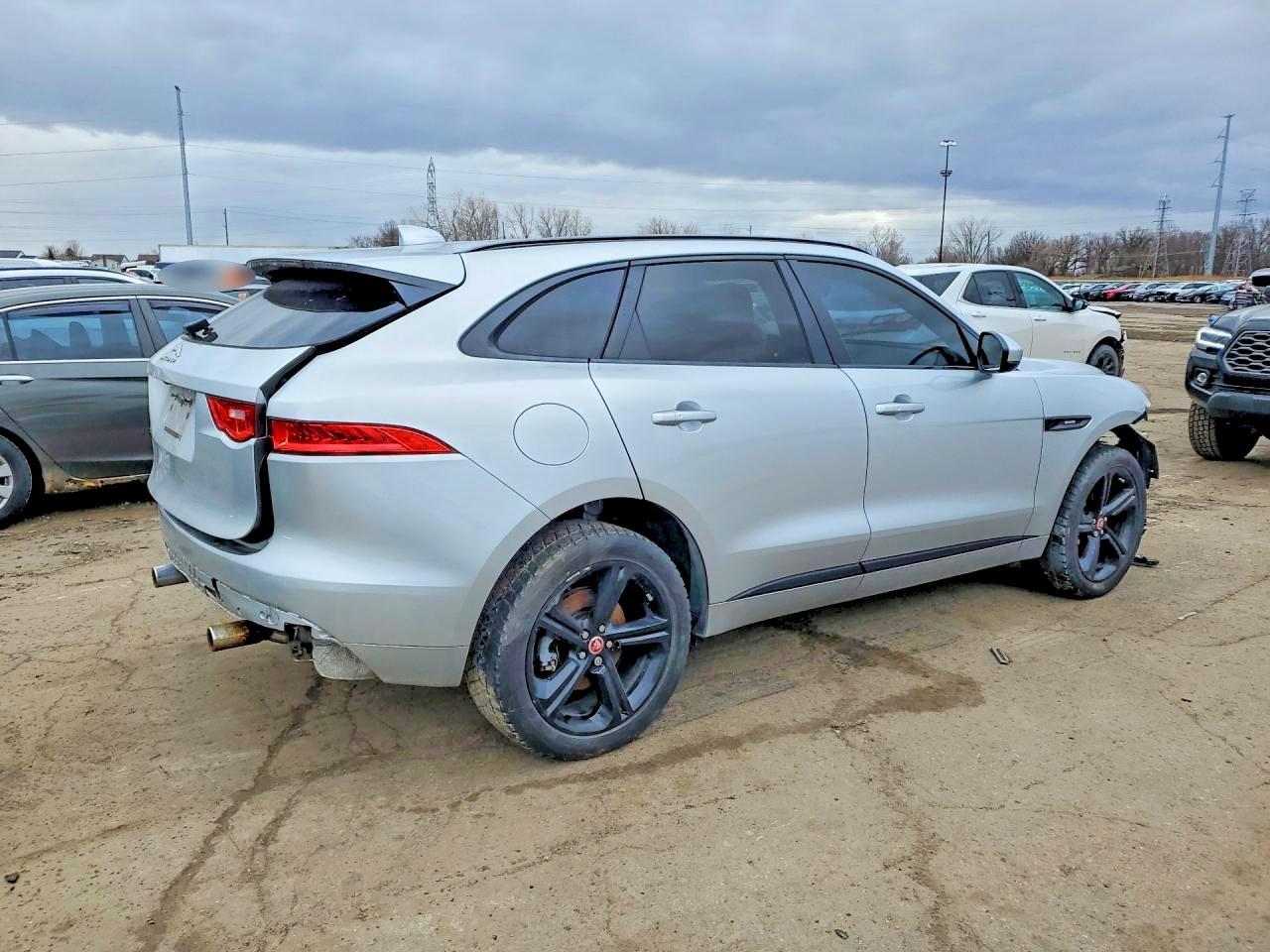 2017 JAGUAR F-Pace