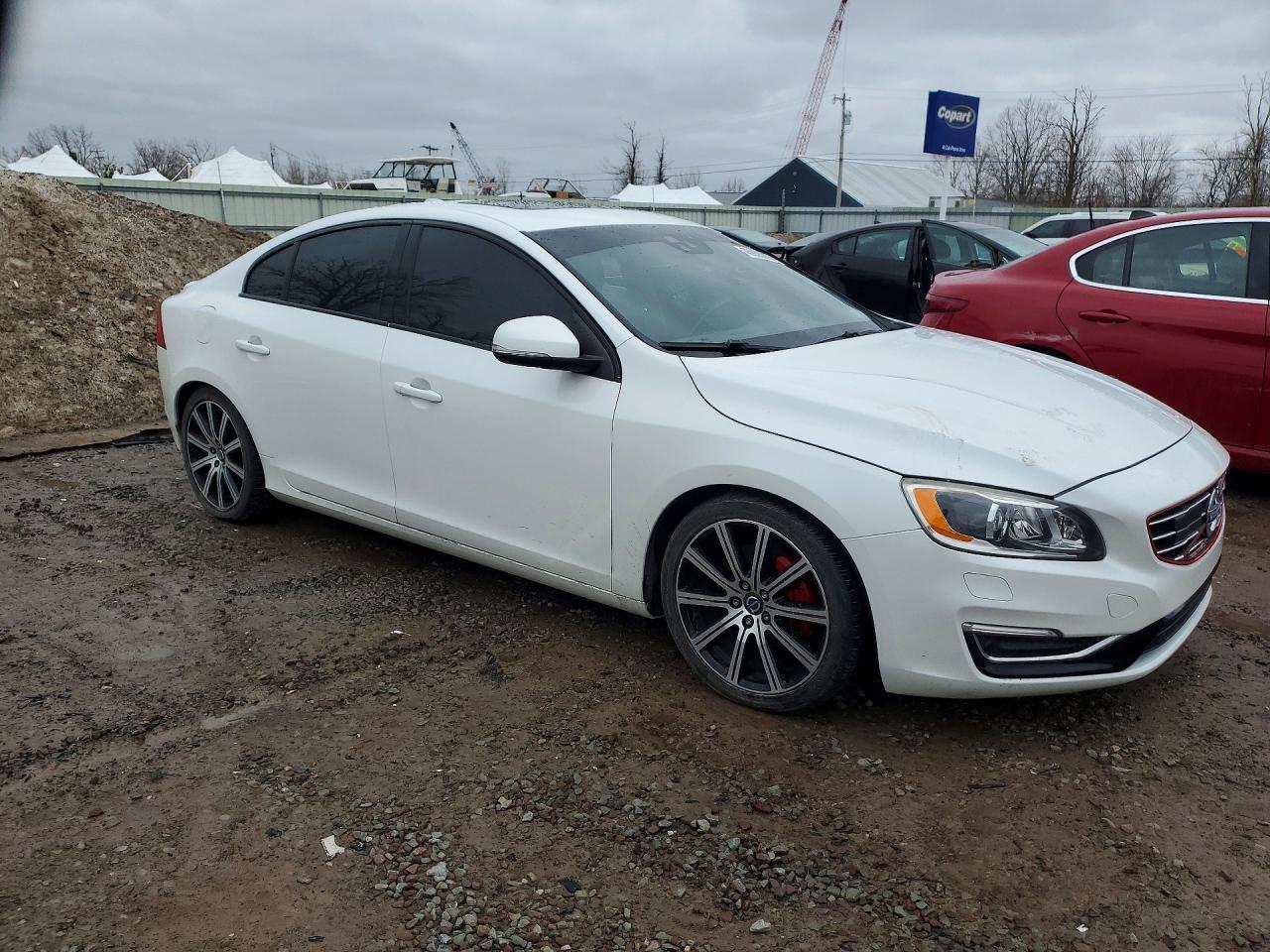 2016 VOLVO S60