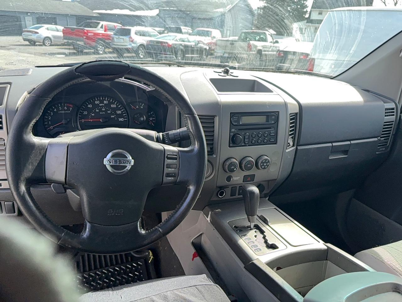 2004 NISSAN Titan