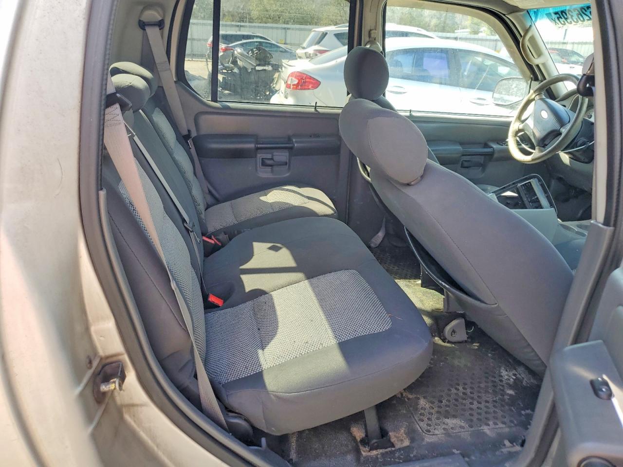 2004 FORD Explorer Sport Trac