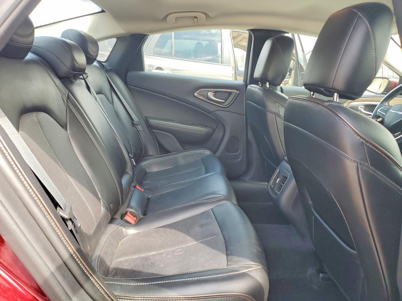 2015 CHRYSLER 200