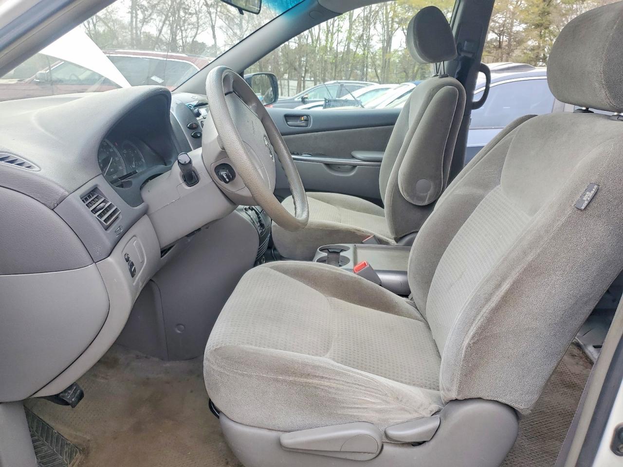2006 TOYOTA SIENNA