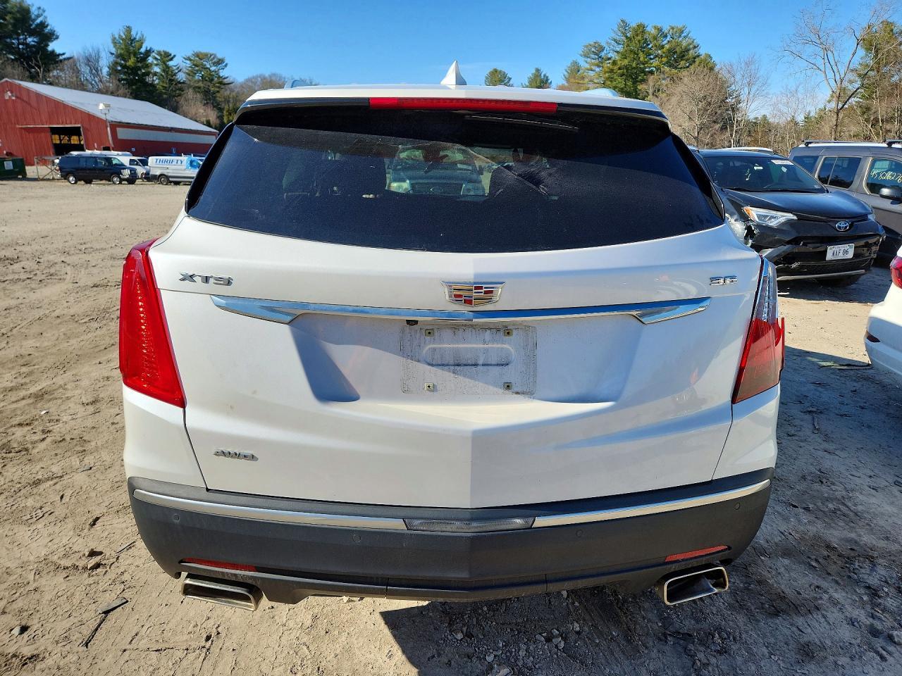 2017 CADILLAC XT5
