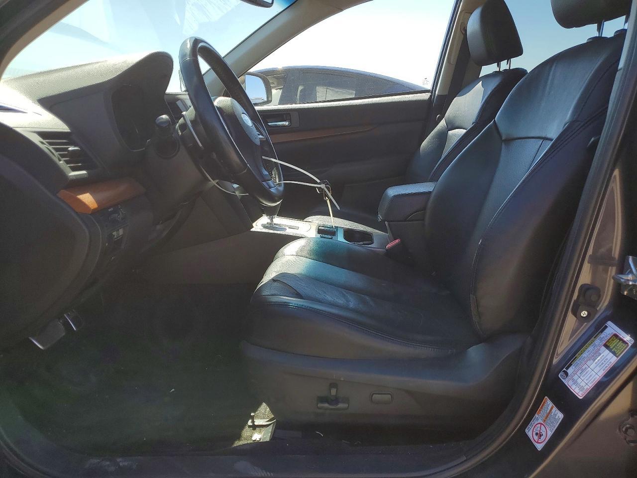 2013 SUBARU Outback