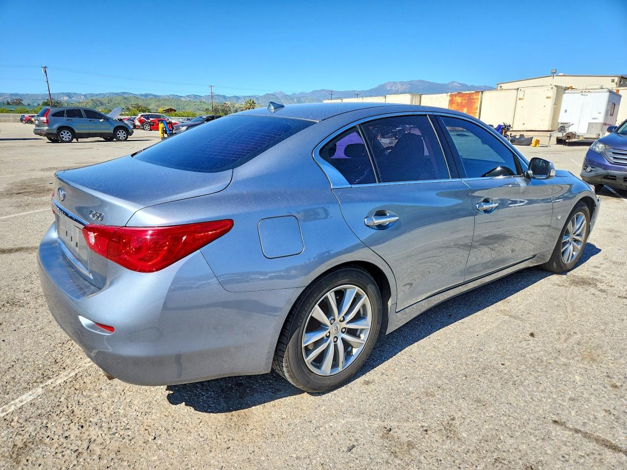2015 INFINITI Q50
