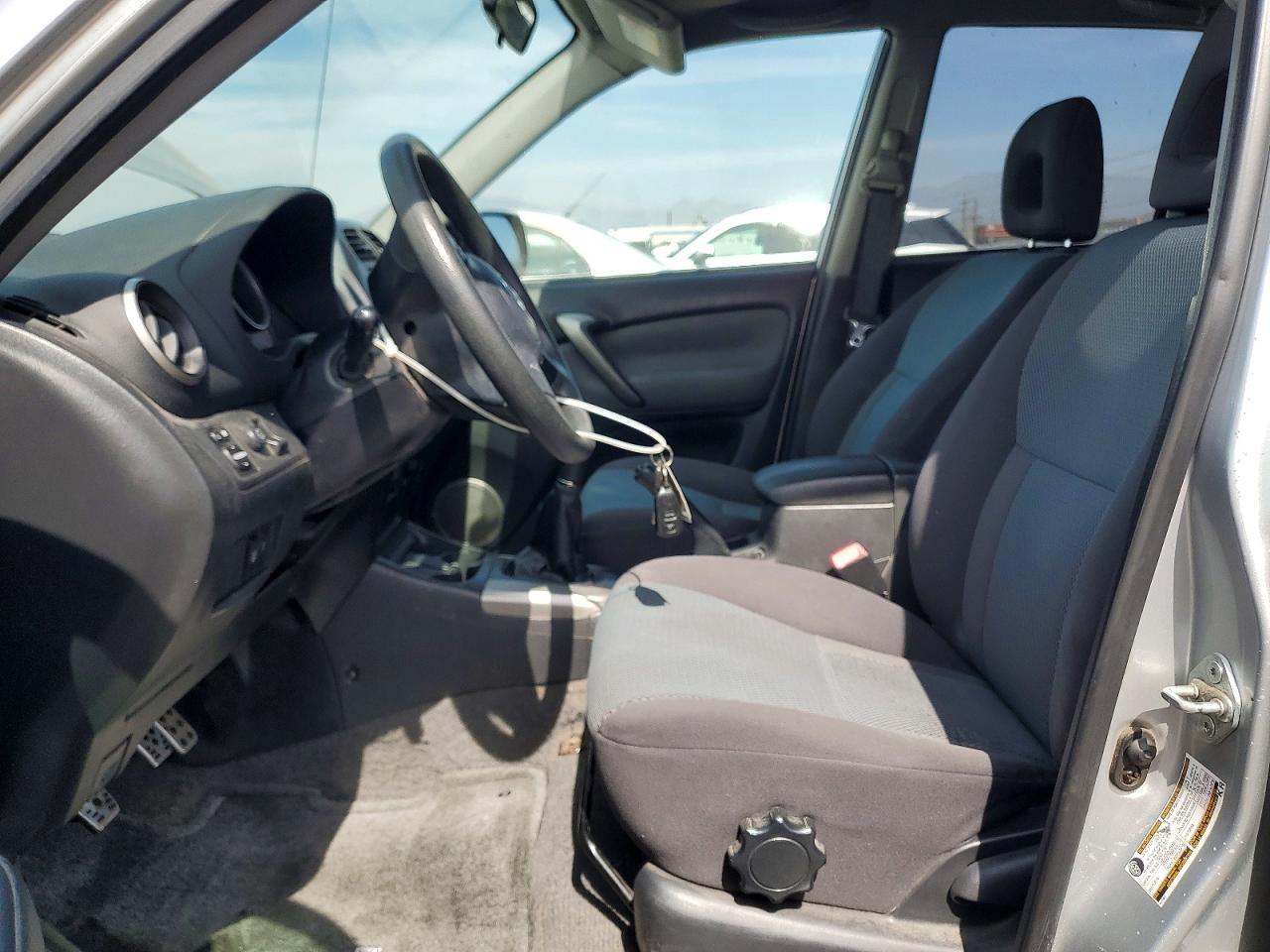 2005 TOYOTA RAV4