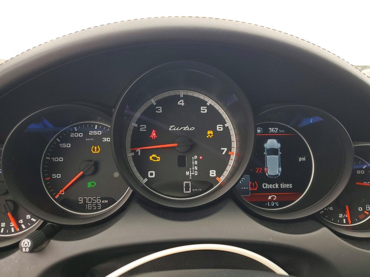 2015 PORSCHE CAYENNE