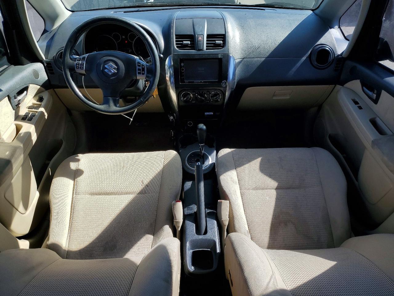 2011 SUZUKI SX4