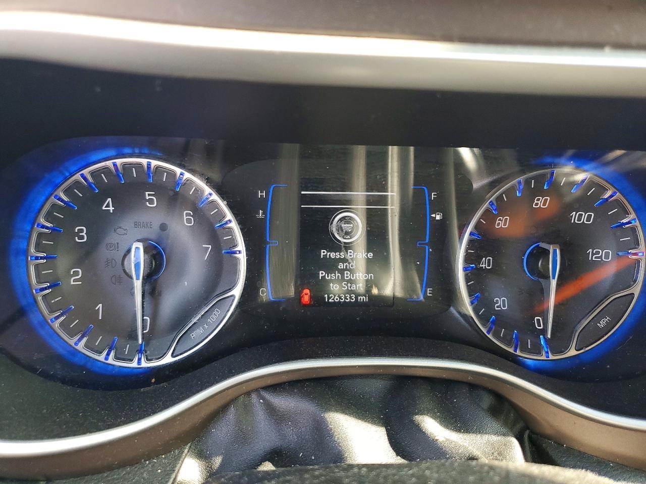 2021 CHRYSLER Voyager