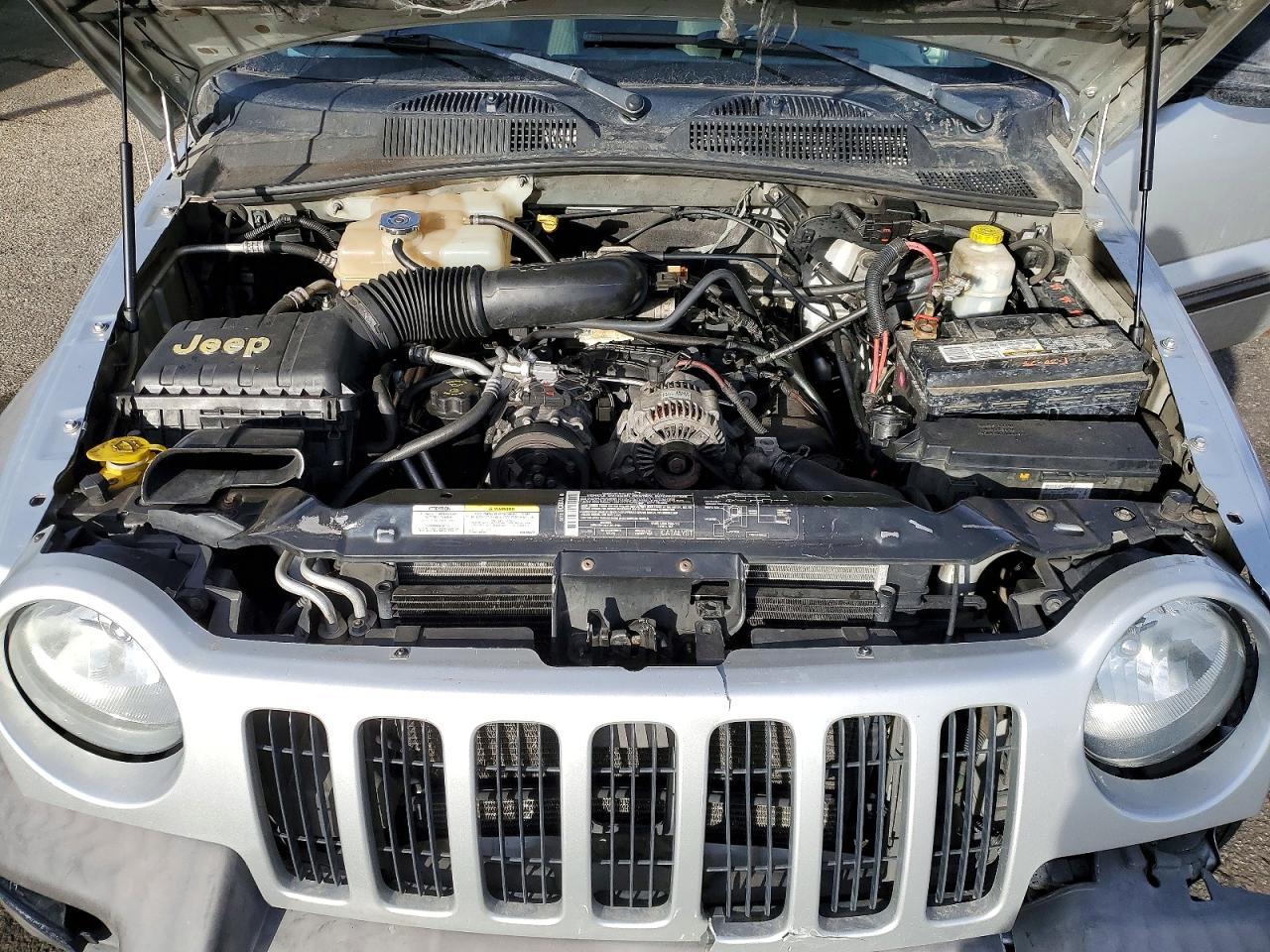 2004 JEEP Liberty